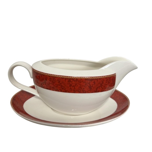 Hallmark - Home Collection by SAKURA Other - Hallmark Sakura Gravy Boat & Tray  White &‎  Red Trim Holiday Abundance